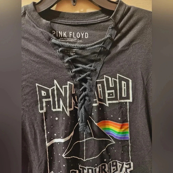 Pink Floyd Dark Side of the Moon World Tour Graphic Lace Up Short Sleeve Top - Picture 3 of 4